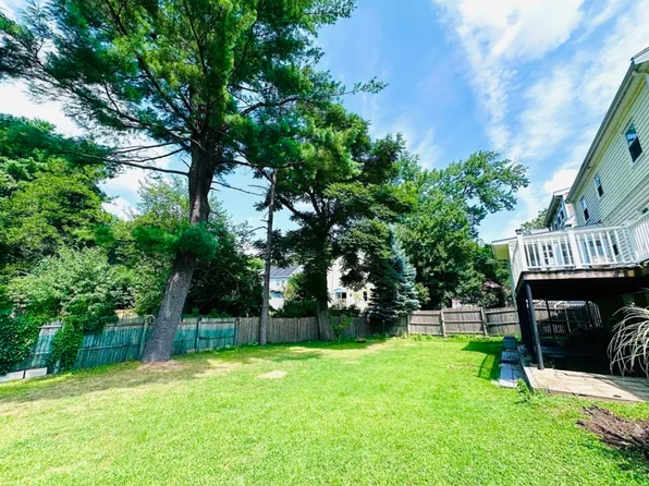 49 Hackensack Rd, Brookline, MA 02467