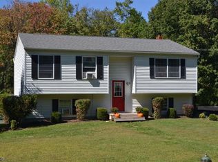 1065 Mount Benevolence Rd, Newton, NJ 07860