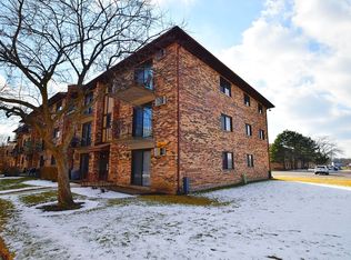 230 Klein Creek Ct APT 2B, Carol Stream, IL