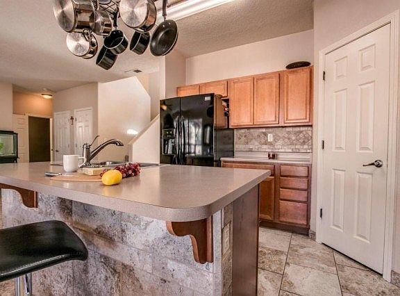 5th image of 7424 Kingfisher Ct NW