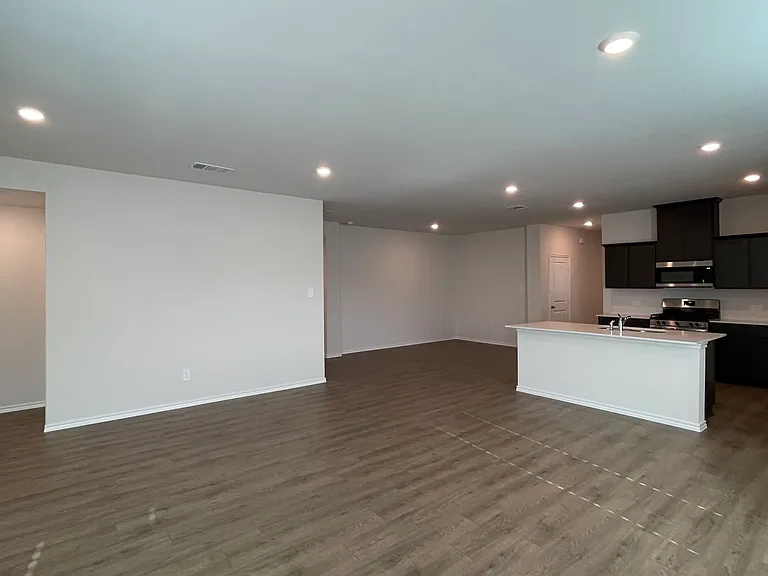 744 Sweet Pea Dr — Photo 14