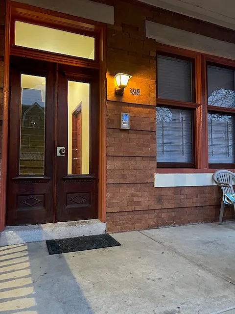 2 bed, 800 sqft, $1,500 — Photo 2