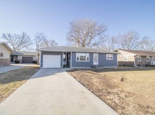 1718 18th St, Rock Valley, IA 51247