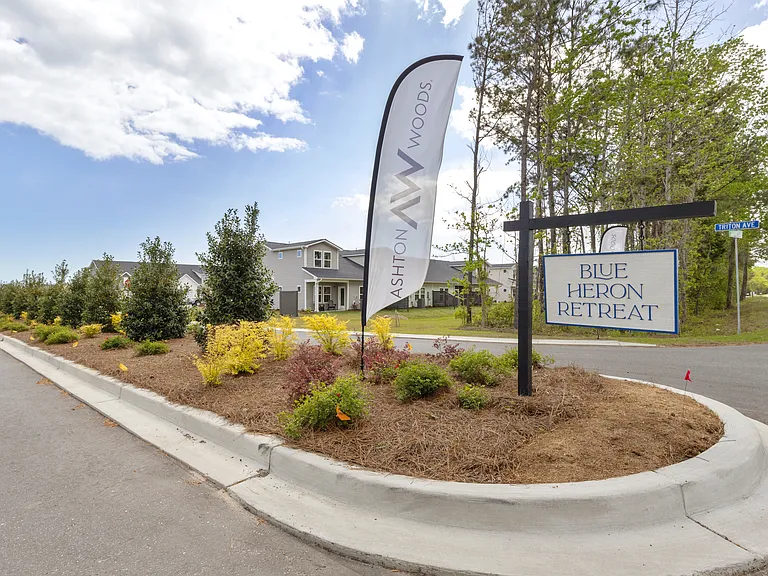 730 Ebb Tide Rd — Photo 1