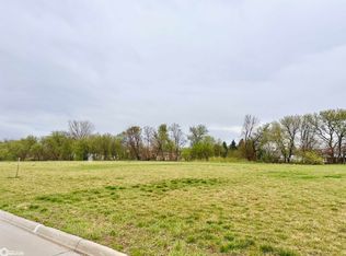 4th St NE, Britt, IA 50423