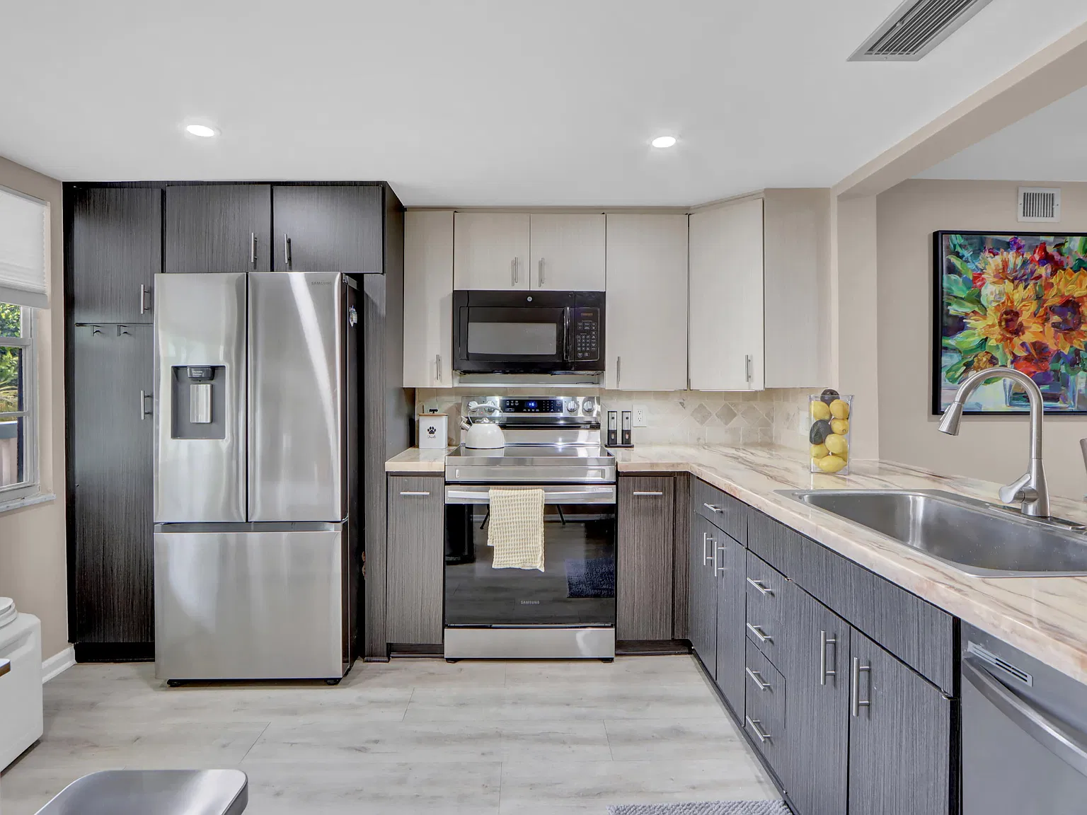 2 bed, 2.0 bath, 1156 sqft, $2,300 — Photo 3