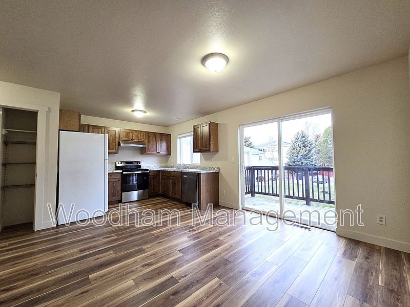 1st image of 1759 W Kagy Blvd
