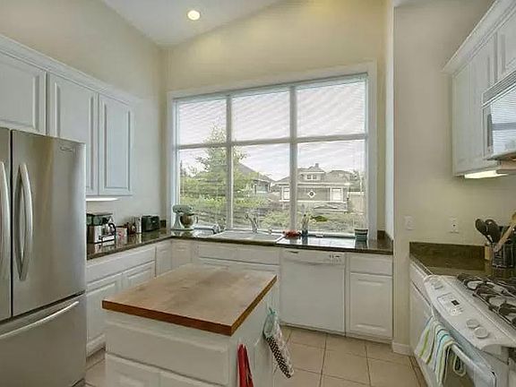 4th image of 2412 7th Ave W APT 201