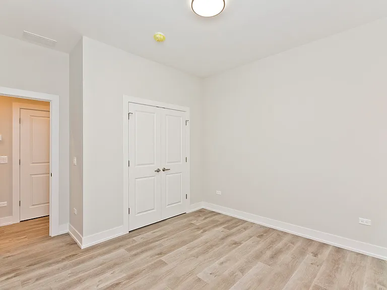 2725 N Ashland Ave #1S — Photo 12