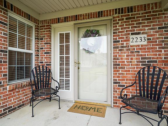 3rd image of 2233 Cove Lndg