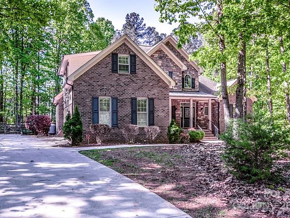 3rd image of 4158 Mineral Ln