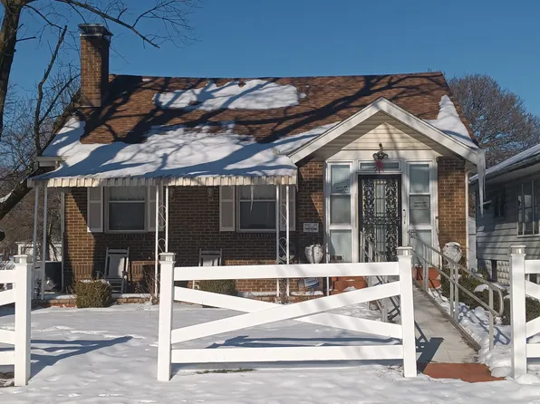 1404 E Locust St, Decatur, IL 62521