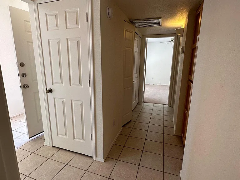 10457 S Avenida La Primera — Photo 11