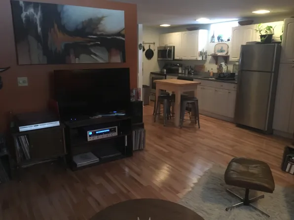 3 Walker St APT 1, Portland, ME 04102