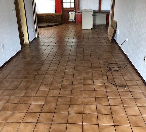 2nd image of 580 Loveridge Dr