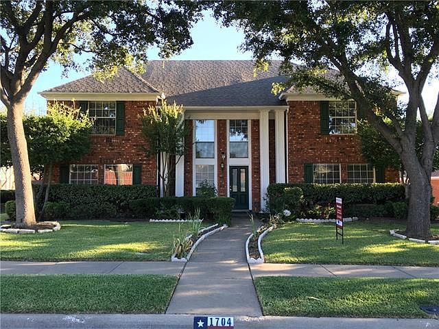 1st image of 1704 Wessex Cir