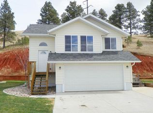 328 Cottage Hill Ln, Spearfish, SD 57783
