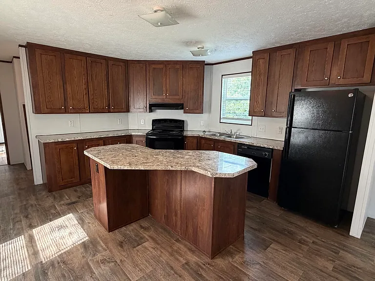 4220 Brannon Rd — Photo 3