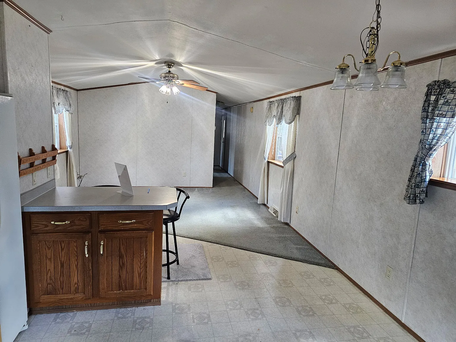 2 bed, 1000 sqft, $1,275 — Photo 4