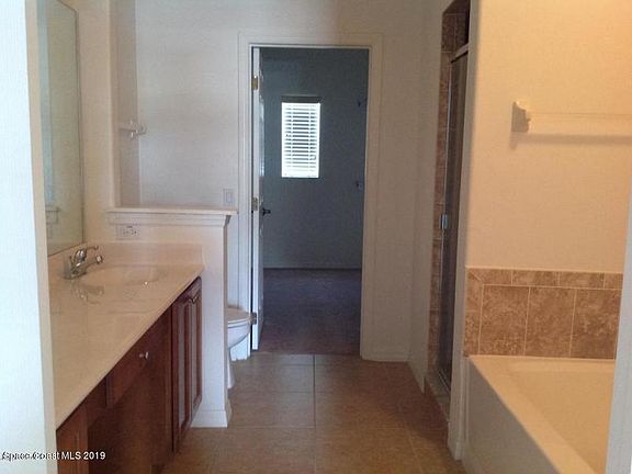 5th image of 131 Majestic Bay Ave #131