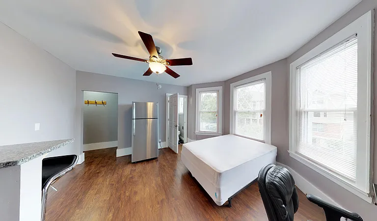 113 Comstock Ave — Photo 31