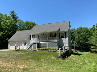 182 Valley Rd, Raymond, ME 04071
