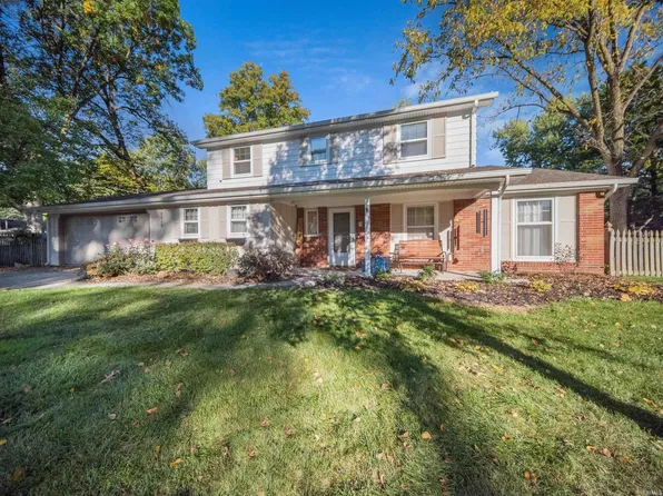 2019 Forest Downs Dr, Fort Wayne, IN 46815