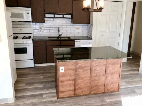 Highland Square, 733 W Market St #B797ad4ed, Akron, OH 44303