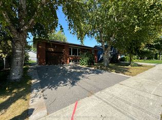 404 Trent St W, Whitby, ON L1N1M5