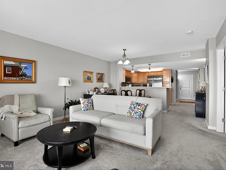 8501 Bayside Rd #604 — Photo 4