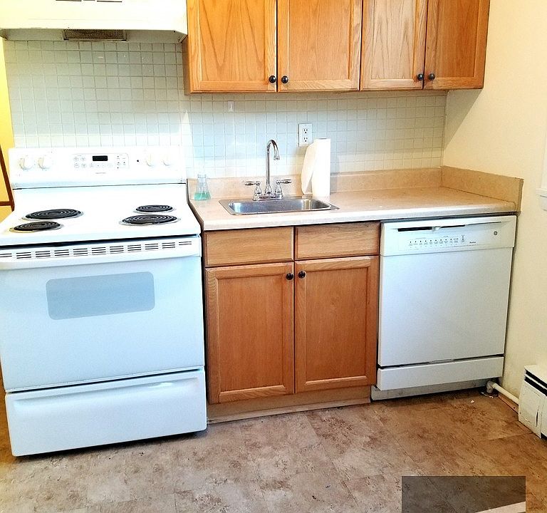 1st image of 2520 34th Ave #1