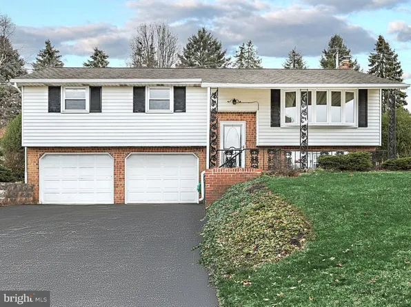 425 Frederick Dr, Dallastown, PA 17313