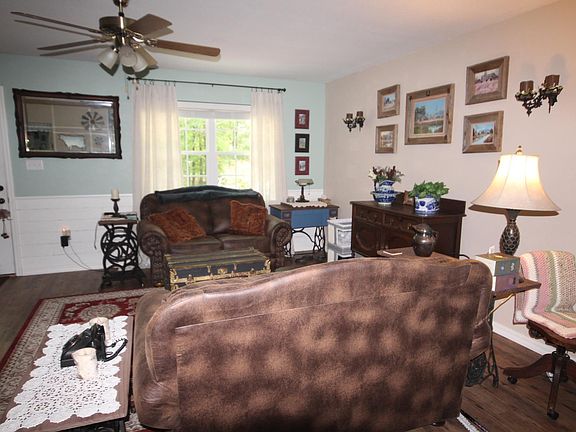 5th image of 219 W Hempstead St #345