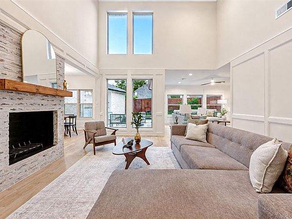3rd image of 20610 Castle Bend Dr