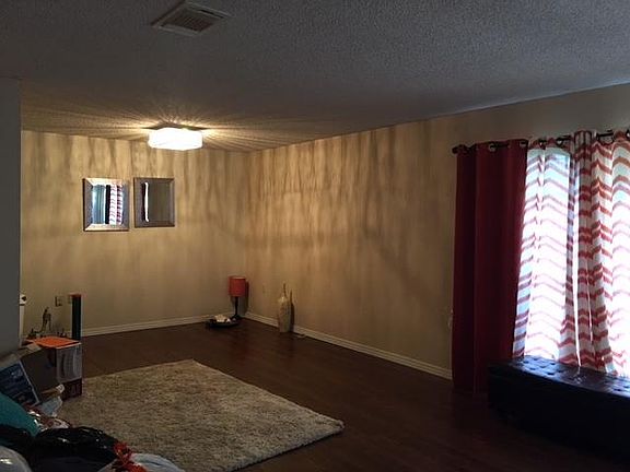4th image of 5946 Oak Run St