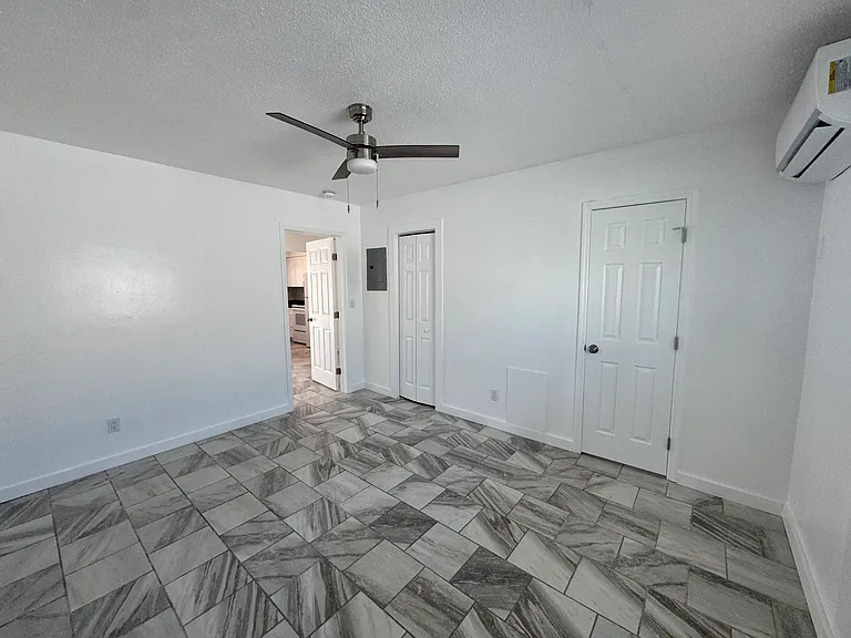 11225 1st St E #3 — Photo 11