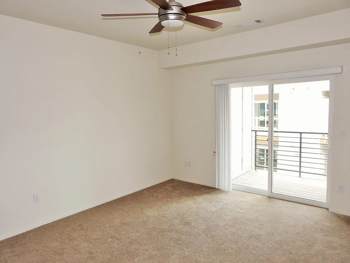 2 bed, 985 sqft, $1,775 — Photo 3