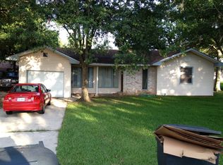 6332 Garner St, Groves, TX 77619