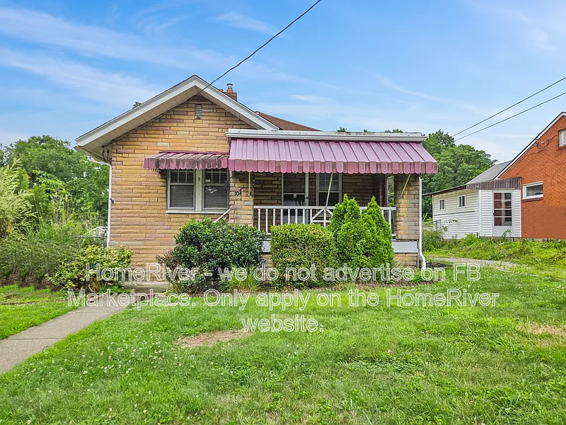 2 bed, 1.0 bath, 848 sqft, $1,395 — Photo 1