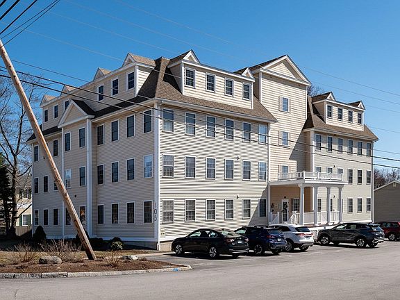 3rd image of 105 Winnacunnet Road #5