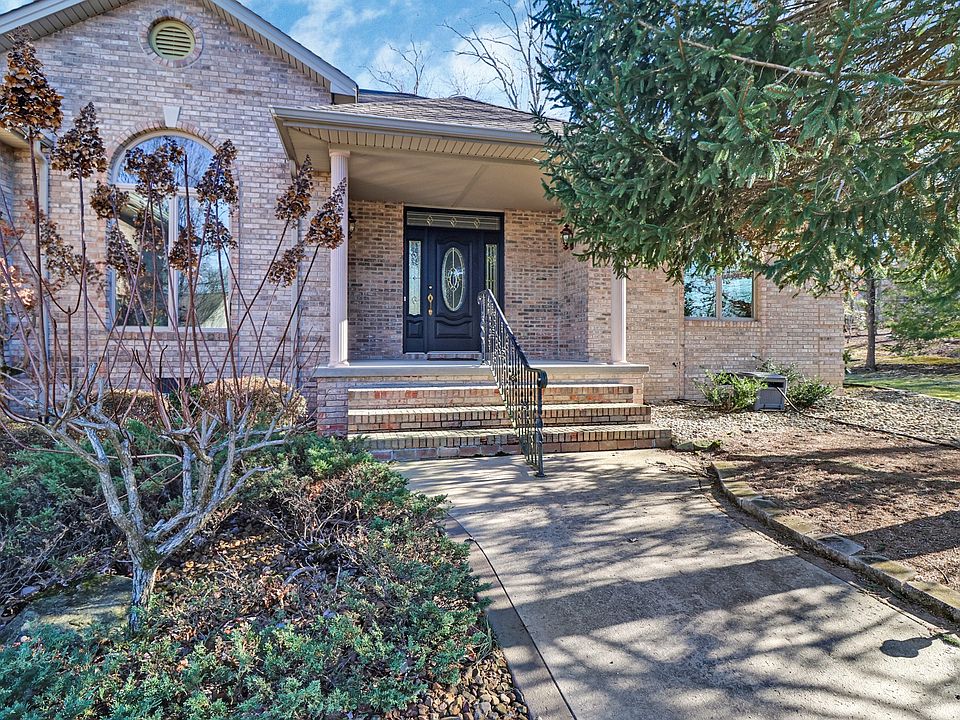 1st image of 163 Havenridge Cir