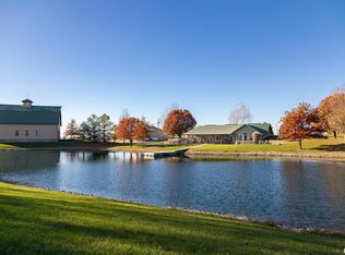 949 230th St, Viola, IL 61486