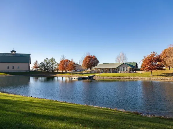 949 230th St, Viola, IL 61486