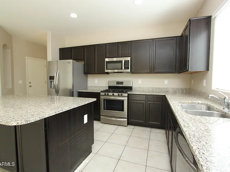 43522 W Snow Dr — Photo 4