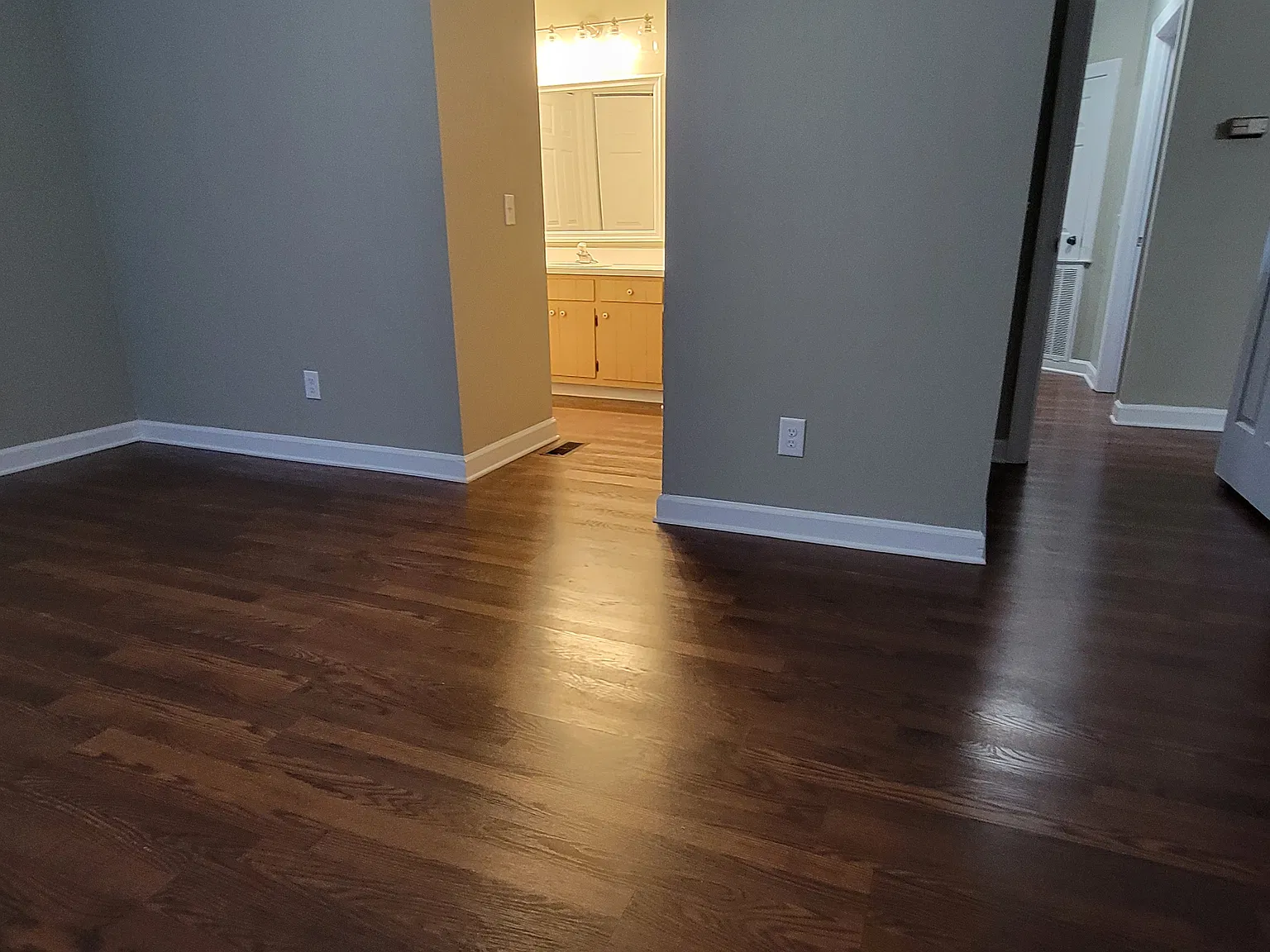 3 bed, 1431 sqft, $2,100 — Photo 3