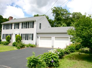 68 Chesett Ln, Attleboro, MA 02703