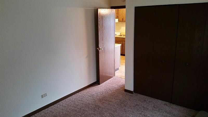 2nd image of 14733 Kilpatrick Ave APT 2E