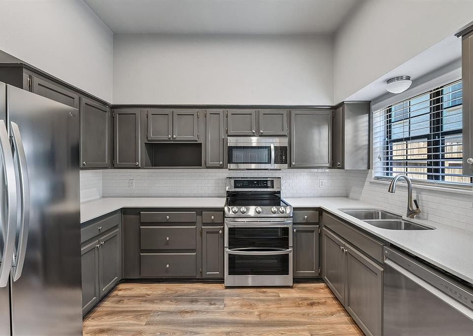 1st image of 1101 N Locust St #2.1