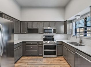 1101 N Locust St #2.1, Denton, TX 76201