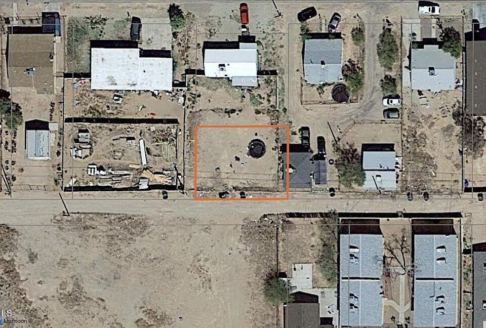 2nd image of 715 W 12TH Street #2